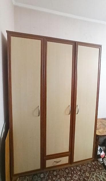 шкаф офисный цена бишкек: Шкаф из 2 секций - одна с 5 полками, другая - платяной. Ширина 1.35 м — 2