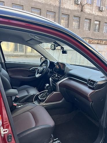 mini cooper: Toyota Urban Cruiser: 2023 г., 1.5 л, Автомат, Гибрид, Кроссовер — 10