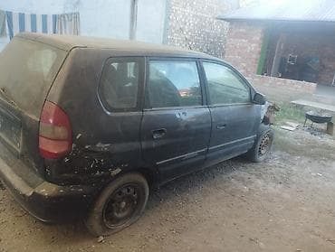 mazda cronos: Mitsubishi Space Star: 2001 г., 1.6 л, Механика — 1