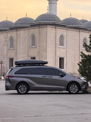 lexus es: Toyota Sienna: 2021 г., 2.5 л, Гибрид, Минивэн — 9
