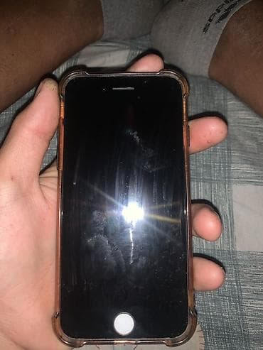 IPhone 7, Новый, 128 ГБ, Черный, Чехол, 100 % — 2