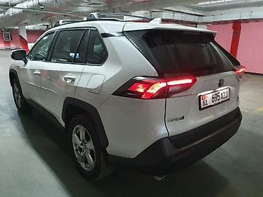 тайота фара: Toyota RAV4: 2021 г., 2.5 л, Автомат, Гибрид, Внедорожник — 10