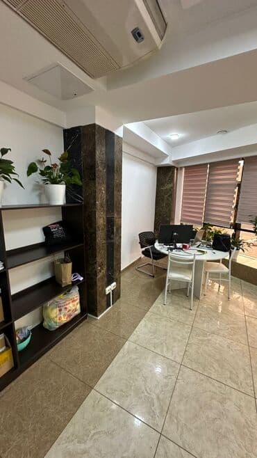 аренда помещений восток 5: Сдаю светлый,теплый кабинет 20кв.м. в БЦ АЙБИ. Пересечение улица — 4