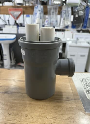 Набор фитингов для канализационных труб из прочного ПВХ серого цвета