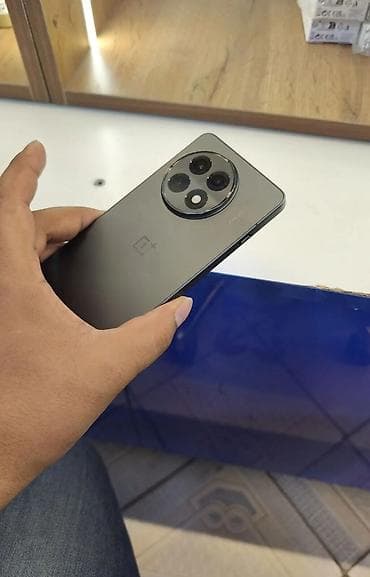 5g модем для ноутбука: OnePlus 13R, Б/у, 256 ГБ, цвет - Серый — 1