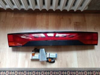 Продаю на Daewoo Эсперо накладка на крышку багажника 3000