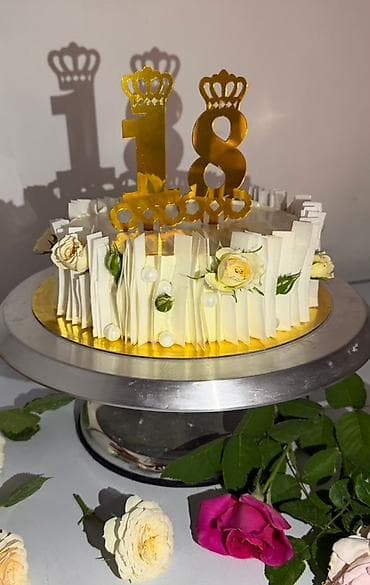 азыка: Индивидуальные торты и десерты на заказ. 🎂 **Осталось всего 1 место — 9