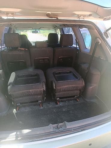 kia carnival 2002: Toyota Avensis Verso: 2003 г., 2 л, Автомат, Бензин, Минивэн — 4