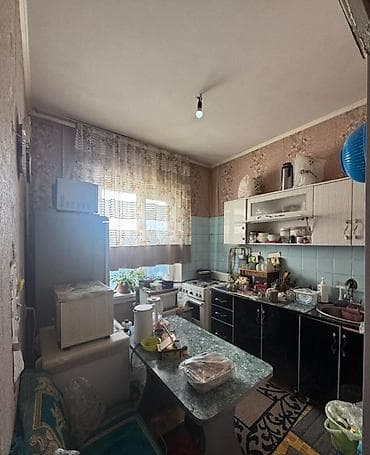 Үйлөр: 47 м², 2 бөлмө, Брондолгон эшиктер — 8