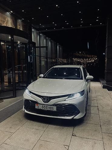 Сдаю Toyota Camry, Почасово, Без водителя, | Залог, От 18 лет