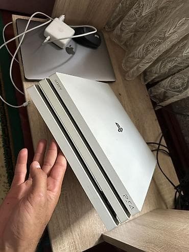 пс 3 про: Sony PlayStation 4 Pro (CUH‑7xxx), цвет Glacier White 1000giga — 3