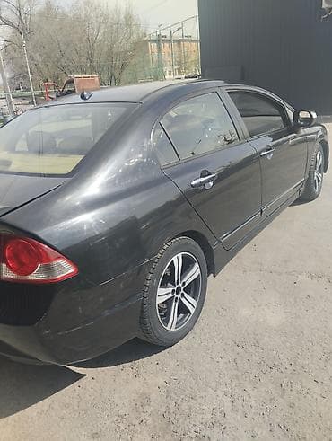 фит жазз: Honda Civic: 2007 г., 1.3 л, Автомат, Гибрид, Седан — 4