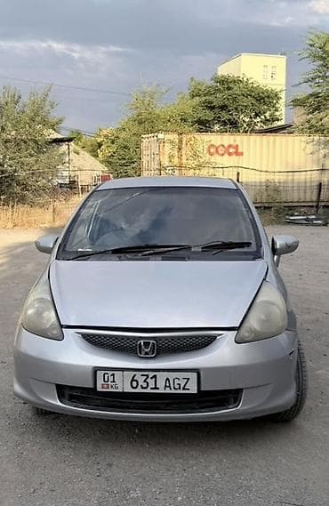 Honda Fit: 2005 г., Хэтчбэк