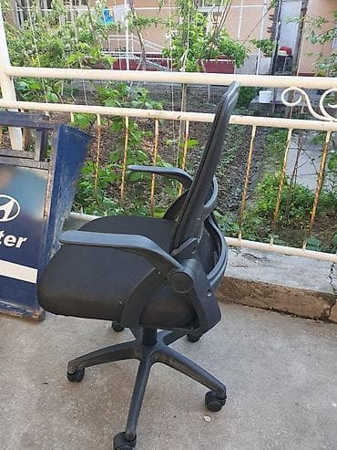 столы с колёсами: Офисное кресло, С колесиками, цвет - Черный — 2