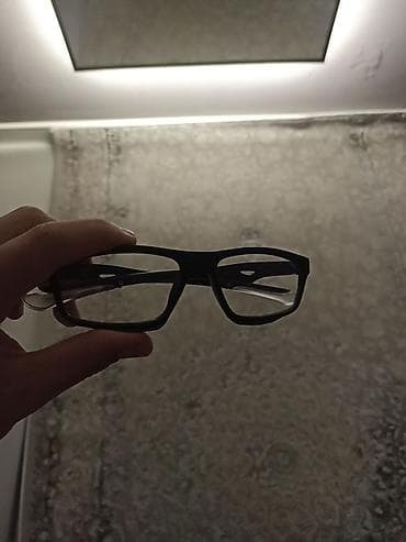Продаю очки для красоты состояние новые, имееться оправа для очков с — 2