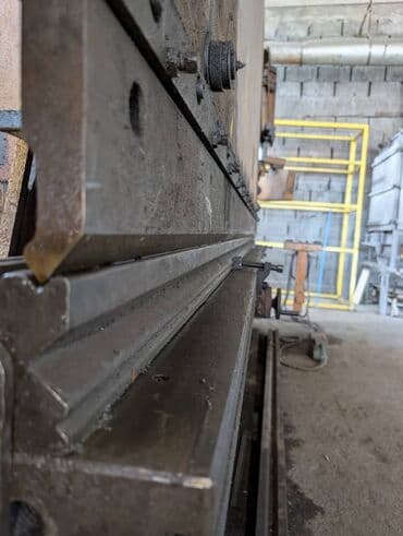 биндеры 12 листов электрические: Пресс станок без ЧПУ, Гидравлический, Б/у — 9