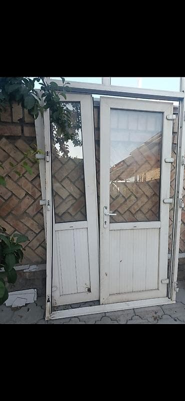 solutions upper: ПВХ балконный блок с дверью и глухим верхним фрамугой, размеры — 3