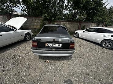 byd e9 2025: Opel Vectra: 1993 г., 1.6 л, Механика, Бензин, Хэтчбэк — 7