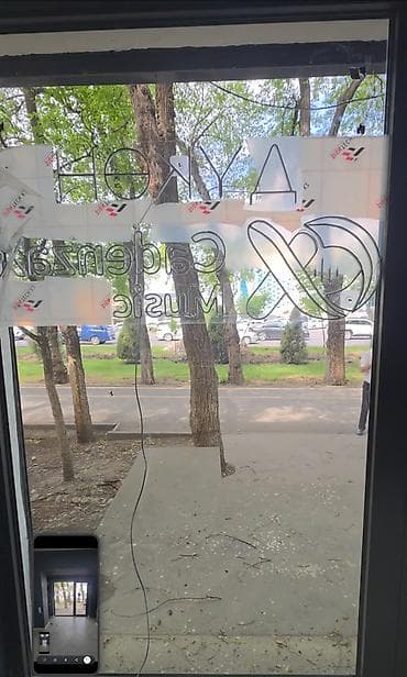 Недвижимость: Магазин, В жилом доме, 50 м² Не действующий, Без оборудования, С ремонтом, Water сommunications, Sewerage сommunications, Heating сommunications, Отдельный вход, 1 линия, Склад — 9