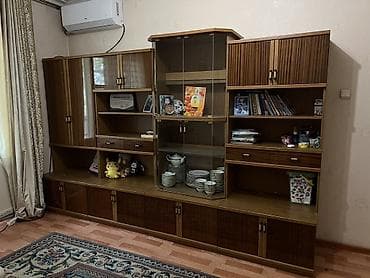 кухный буфет: Большая мебельная стенка с шкафом и витриной — 18 000 сом Большая — 1
