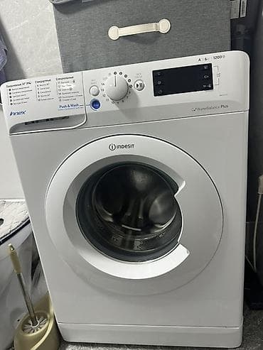 Стиральная машина Indesit Innex (фронтальная загрузка) - Загрузка: 6 — 1