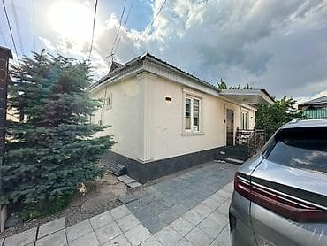 Кыймылсыз мүлк: 🏡 ПРОДАЁТСЯ УЮТНЫЙ ДОМ В АЛА-ТОО 3! 🔥 📍 Ала-Тоо 3, ул. Эркин-Тоо, 6 — 1