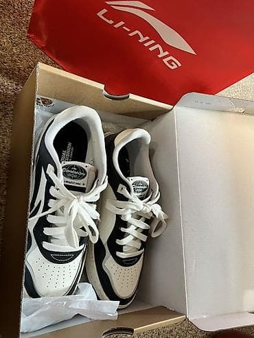 Кроссовки Li-Ning (серия Common) в классическом чёрно‑белом цвете at lalafo.kg Кроссовки Li-Ning (серия Common) в классическом чёрно‑белом цвете