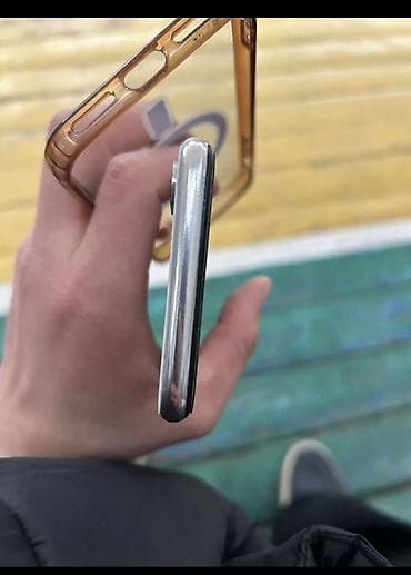 galaxy s19: IPhone X, Б/у, 256 ГБ, Серебристый, Чехол, 100 % — 2