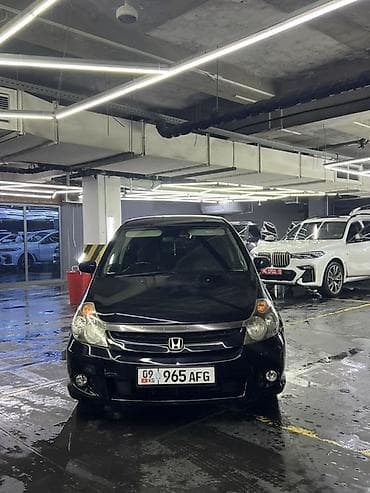 step wgn: Honda Stream: 2004 г., 1.7 л, Автомат, Бензин, Минивэн — 4