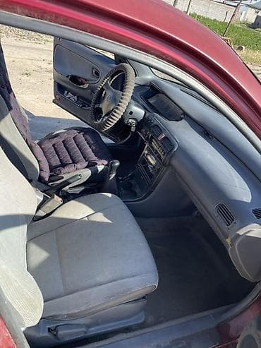 кызыл бирдик: Mazda 626: 1992 г., 1.8 л, Кол менен иштөөчү, Бензин, Седан — 5