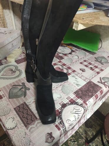 Женская обувь: Сапоги демисезонные. Бренд ILVI. Кожа с замшей. Очень красивые. Носила — 4