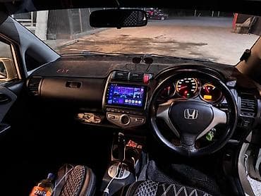 хентай аванте: Honda Fit: 2002 г., 1.3 л, Автомат, Бензин, Хэтчбэк — 3