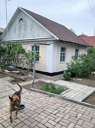 политеха: 🏡 **Бишкек — продаётся дом** 📍 Район: Политех 🛏️ Комнат: 4 📐 Площадь — 1