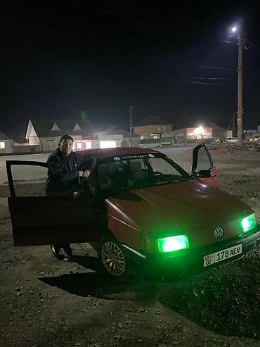 Volkswagen: Volkswagen Passat: 1989 г., Седан — 2