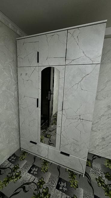 Гаражи: 1 комната, Собственник, С мебелью полностью — 5