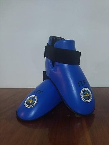 Защитный комплект для тхэквондо ITF (синий) Футы размер М примерно at lalafo.kg Защитный комплект для тхэквондо ITF (синий) Футы размер М примерно