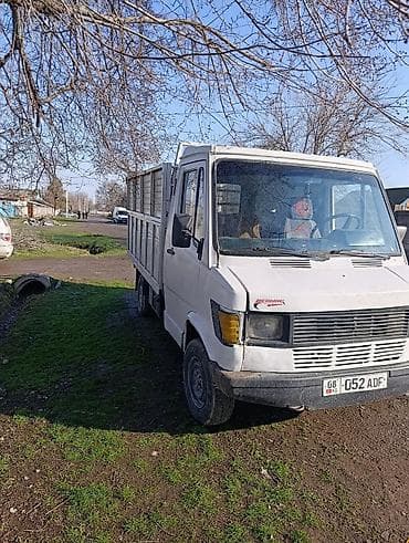 свет для видео: Легкий грузовик, Mercedes-Benz, Стандарт — 4