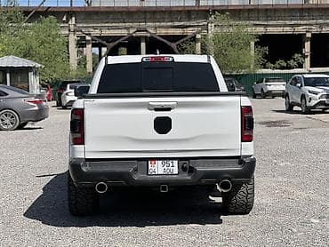 sprinter 2 7: Dodge Ram 1500: 2020 г., 5.7 л, Бензин, Пикап — 5