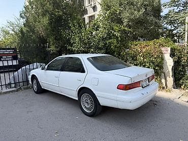 Toyota Camry: 2001 г., 2.2 л, Автомат, Бензин, Седан — 3