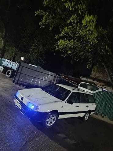 прожектор для машины: Volkswagen Passat: 1990 г., Универсал — 2