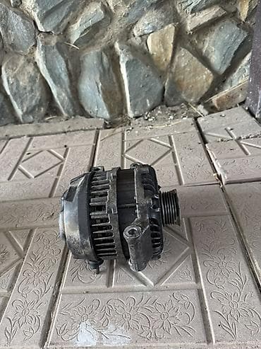Генератор Mazda Б/у
