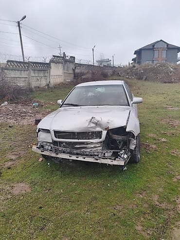 ауди в8: Audi A4, седан, серебристый цвет, левый руль. Автомобиль после удара — 5
