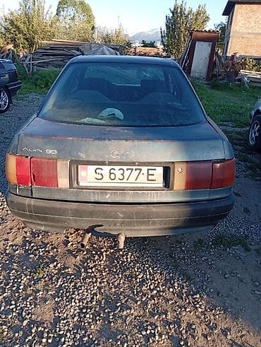 Audi: Audi 80: 1988 г., 1.8 л, Механика, Бензин, Седан — 3