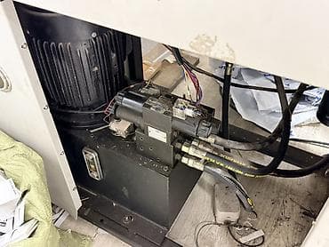 Оборудование для типографии: Программируемая гидравлическая гильотина для бумаги - — 2