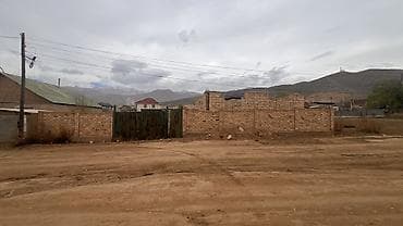 возле гор: Продаю участок с недостроенным домом в Чолон-Ате район Чкалова ✅ — 6