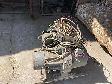 овце матки: Электрическая машинка для стрижки овец с приводом от стационарного — 1