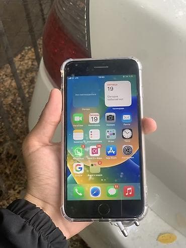 IPhone 8 Plus, Б/у, 64 ГБ, Черный, Чехол, 100 %