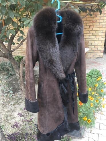 халаты женский: Дубленка с натуральным мехом.удобно для беременных.разм xs-s.сост — 2