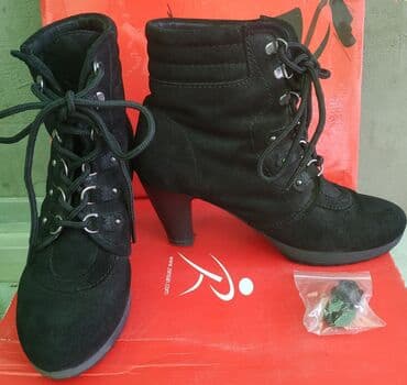 продаю в связи с переездом: Ботинки, 38, Прима, Б/у, цвет - Черный, Бесплатная доставка — 1