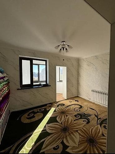 Үйлөр: Продается 2-х этажный дом Район - Орок ж/м Площадь- 180м2 Участок- — 2
